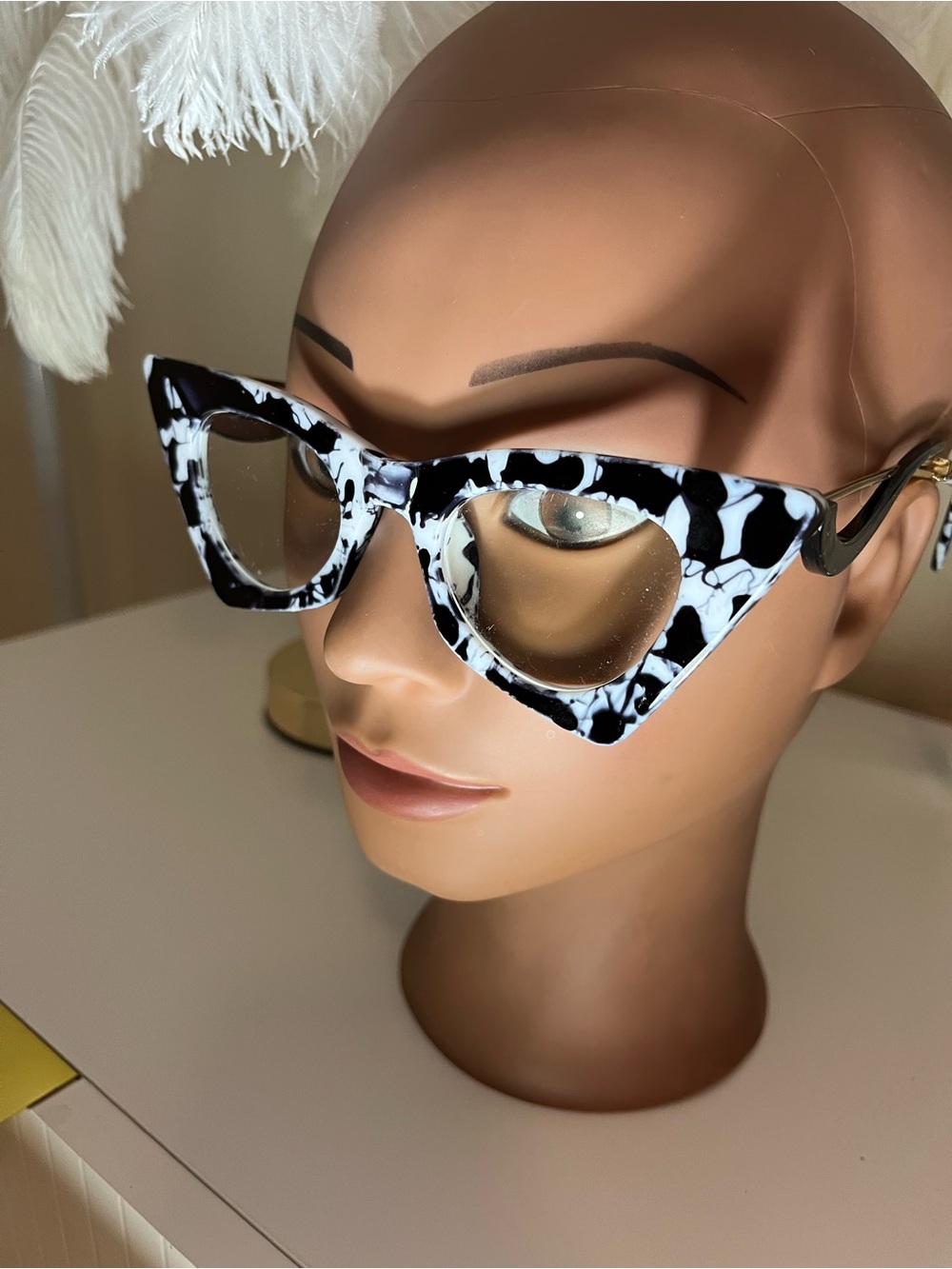 Cat Eye Trendy Black White Gold Readers